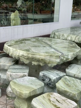 Bán bàn ghế đá giá tận gốc tại Hùng Thắng Hạ Long 