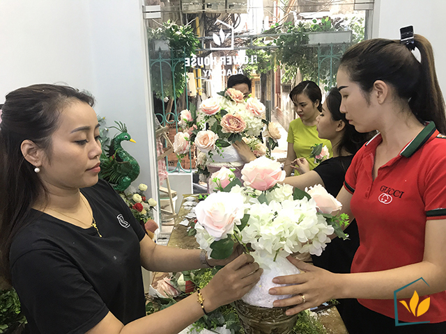 Dạy nghề cắm hoa tại Quảng Ninh 